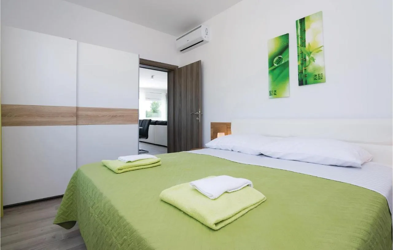 Holiday home Stunning Home In Sukosan With Jacuzzi Croatia