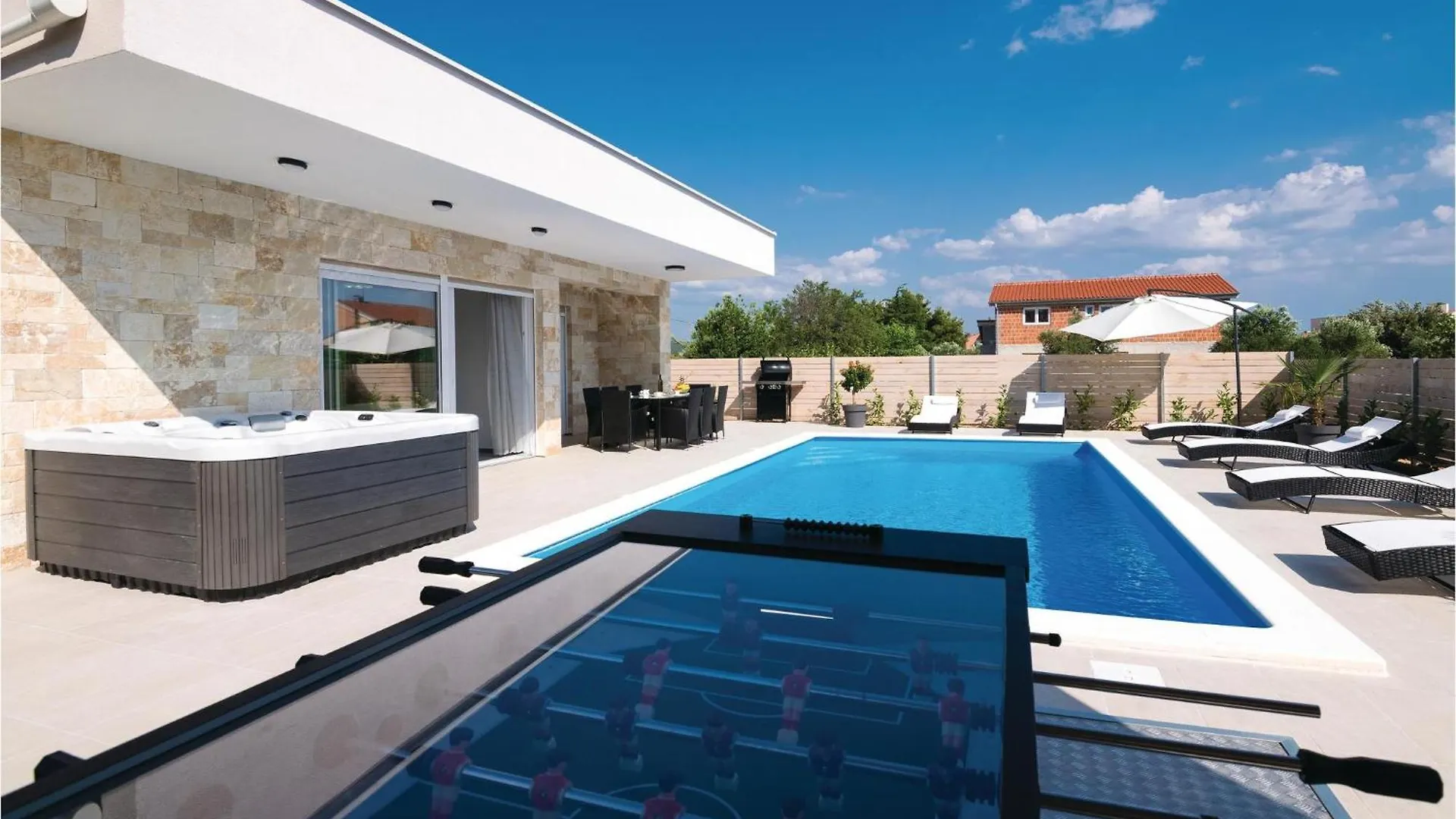 Stunning Home In Sukosan With Jacuzzi Croatia