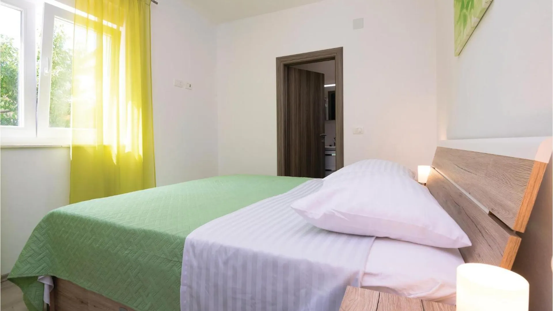Holiday home Stunning Home In Sukosan With Jacuzzi