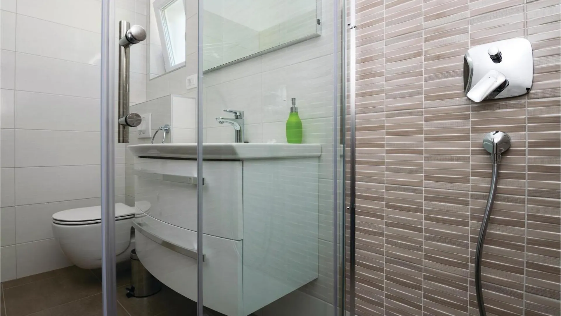 Holiday home Stunning Home In Sukosan With Jacuzzi